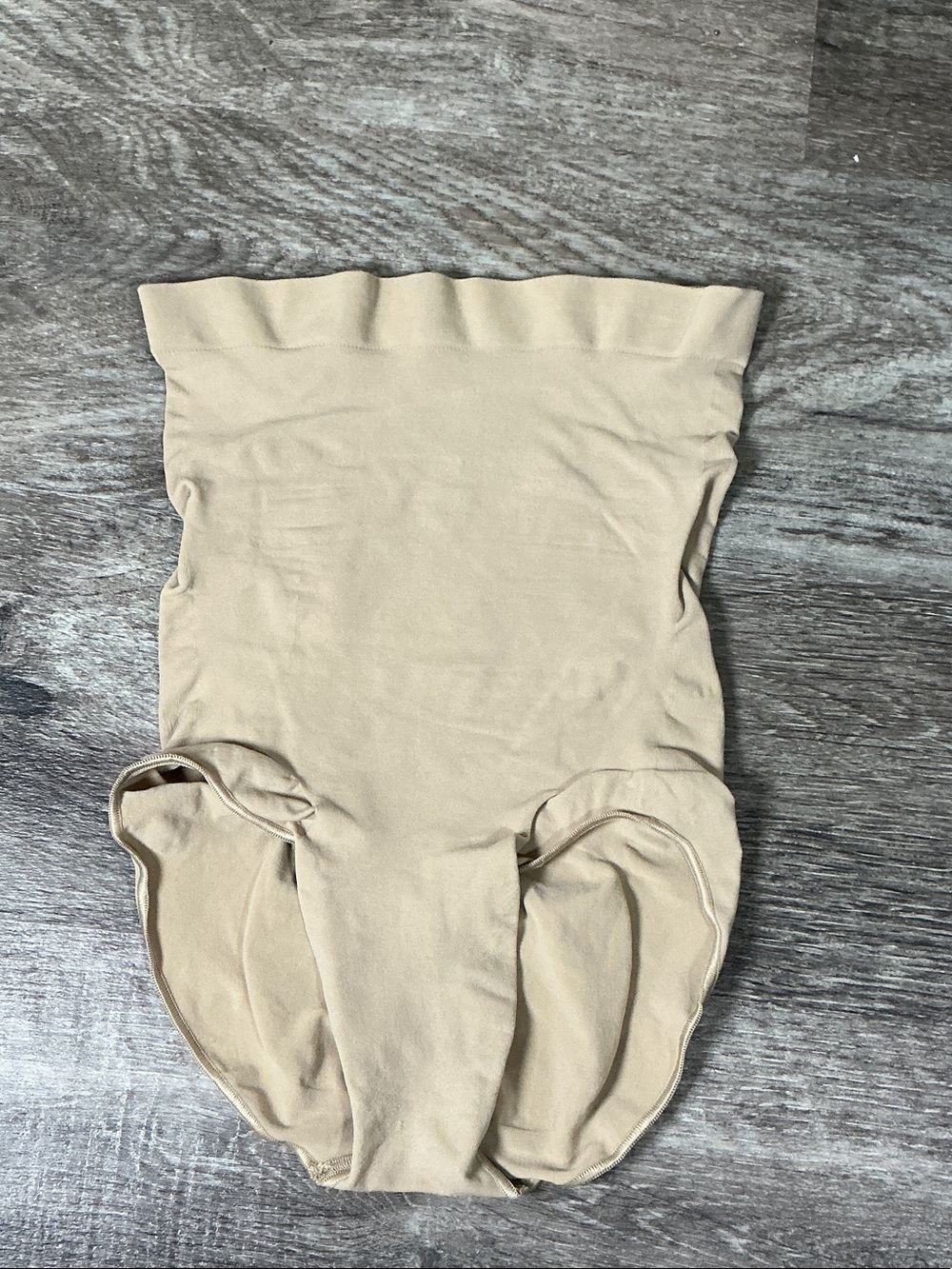 SKIMS High-Waist Shapewear Briefs in clay nwot